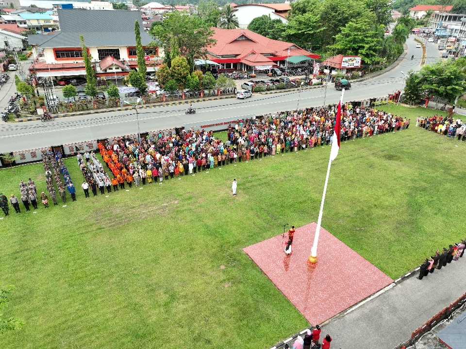 Read more about the article Upacara Peringatan Hari Sumpah Pemuda ke-97 Di Pimpin Wakil Bupati Sanggau