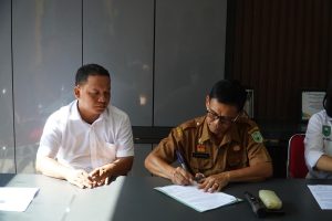 Read more about the article Monitoring Pengelolaan Dana Hibah Keolahragaan, Naskah Perjanjian Hibah Daerah (NPHD) antara Kepala Dinas Pemuda, Olahraga dan Parawisata Kabupaten Sanggau dengan Ketua KORMI Kab. Sanggau dan kepada Ketua NPCI Kabupaten Sanggau Tahun 2025