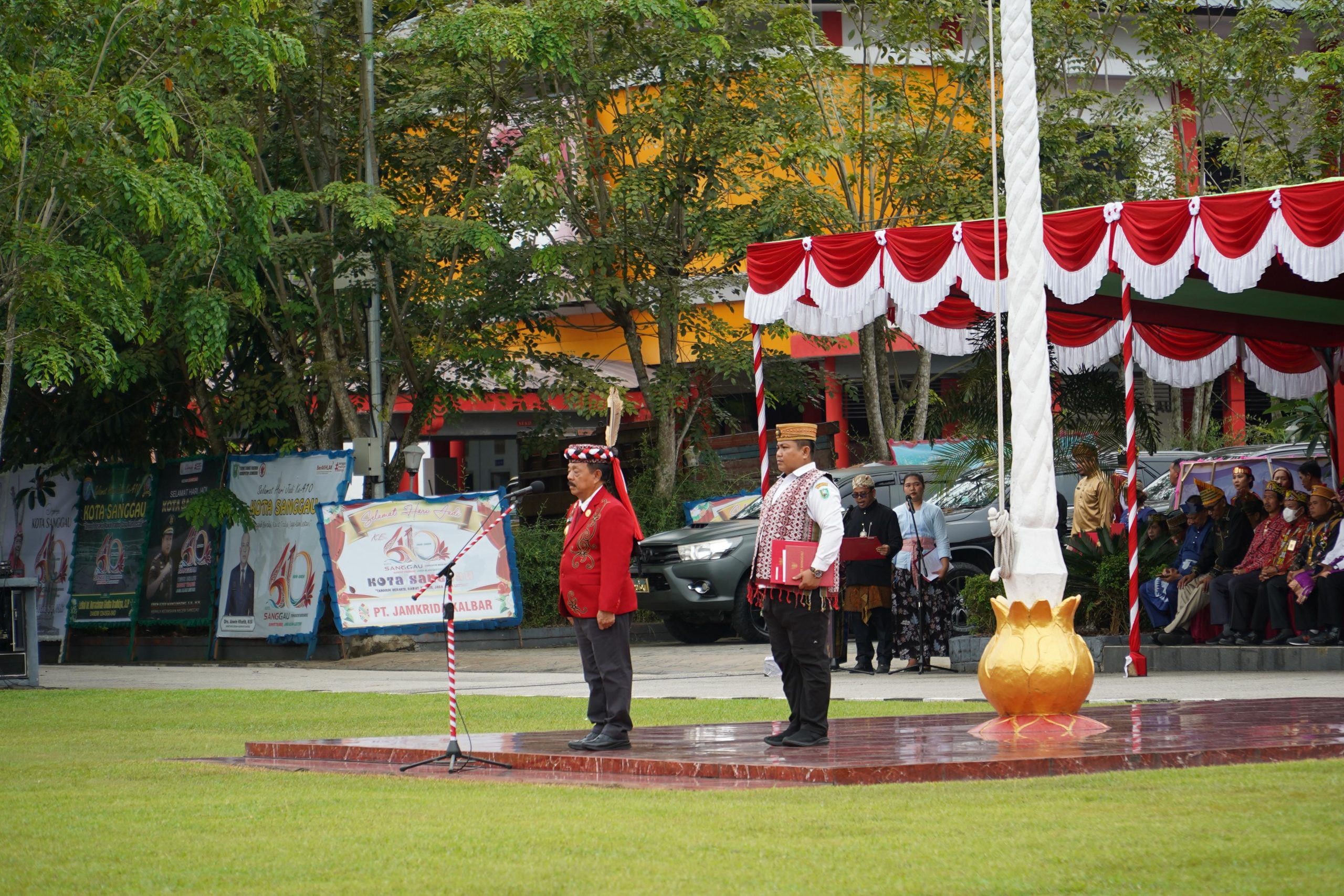 Read more about the article Upacara HUT ke-410 Kota Sanggau, di Pimpin Bupati Sanggau Ajak Masyarakat Sanggau Mencintai Kearifan Lokal